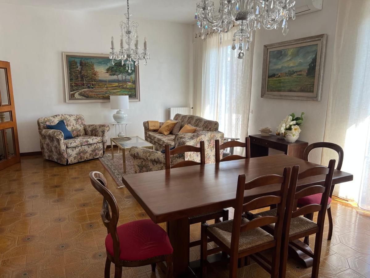 Casa Vanni Vada Eksteriør billede